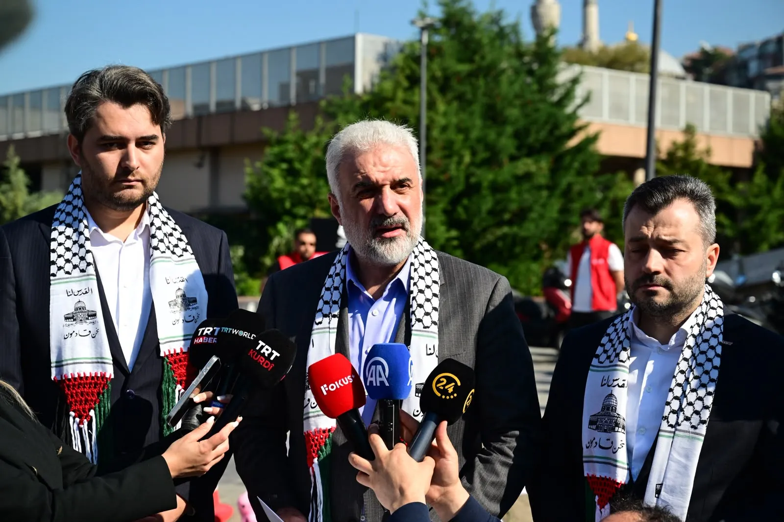 ÜSKÜDAR’DA “TOPRAĞIN ALTINDAKİ ÇOCUKLAR” EYLEMİ